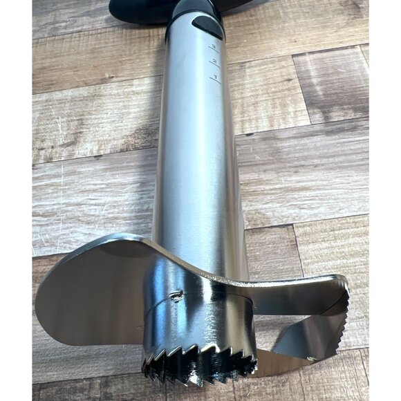 Stainless Steel Pineapple Corer And Slicer With Ergonomic Handle - Picture 3 of 3